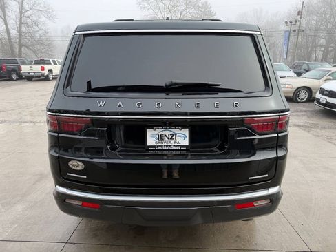 Used 2022 Jeep Wagoneer Series I AWD/4WD image 8