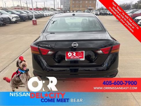 New 2025 Nissan Altima 2.5 SV image 4