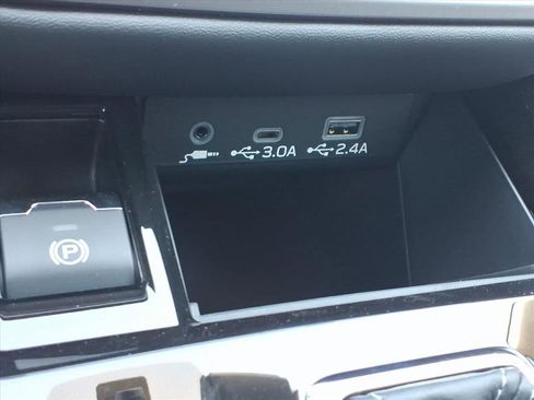 Used 2025 Subaru Outback Premium w/ Popular Package #1A image 6