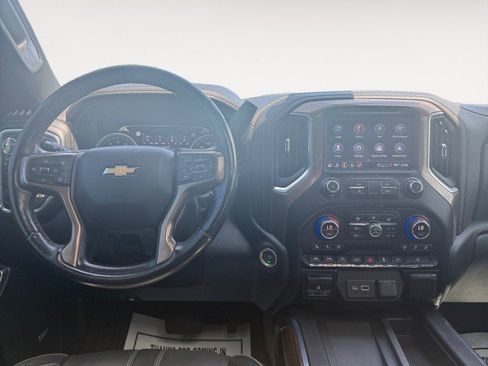 Used 2021 Chevrolet Silverado 1500 High Country w/ Technology Package AWD/4WD image 6