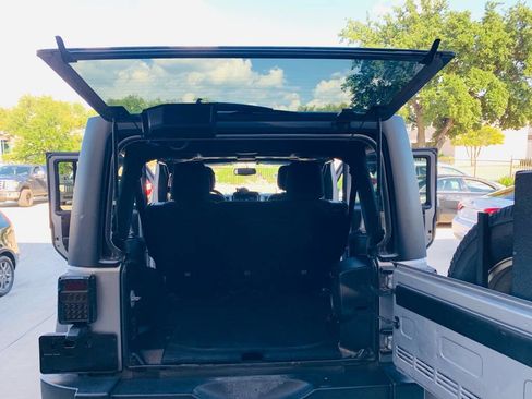 Used 2014 Jeep Wrangler Unlimited Sport w/ Quick Order Package 24S AWD/4WD image 26