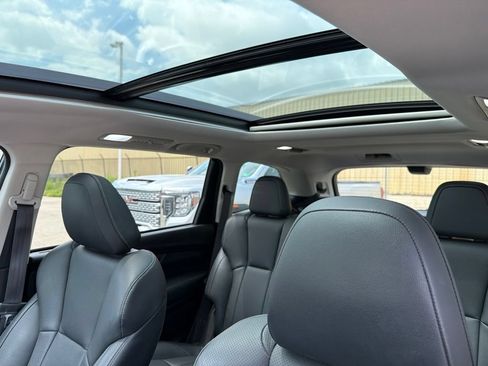 Used 2023 Subaru Ascent Touring w/ Popular Package #2A AWD/4WD image 17