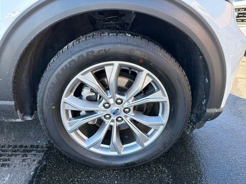 Certified 2024 Ford Explorer Limited w/ Limited Technology Package image 12