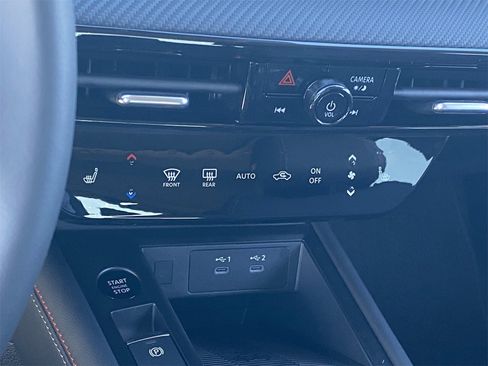 New 2026 Nissan Kicks SR w/ SR Premium Package image 29