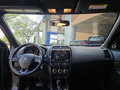Used 2020 Mitsubishi Outlander Sport Black Edition FWD image 16