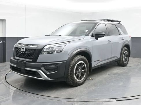 Used 2024 Nissan Pathfinder Rock Creek AWD/4WD image 10