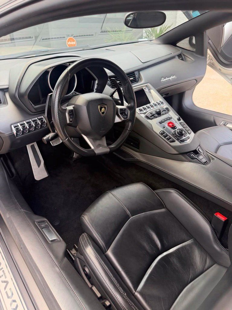 Used 2013 Lamborghini Aventador LP 700-4 AWD/4WD image 6