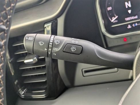 Used 2024 GMC Sierra 2500 AT4 image 29