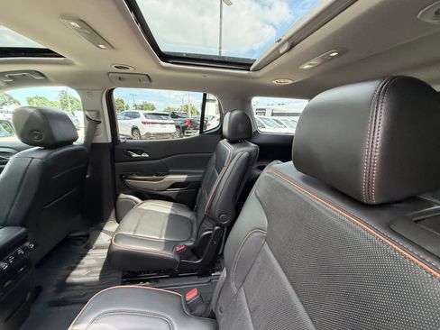 Used 2023 GMC Acadia AT4 w/ Preferred Package AWD/4WD image 5