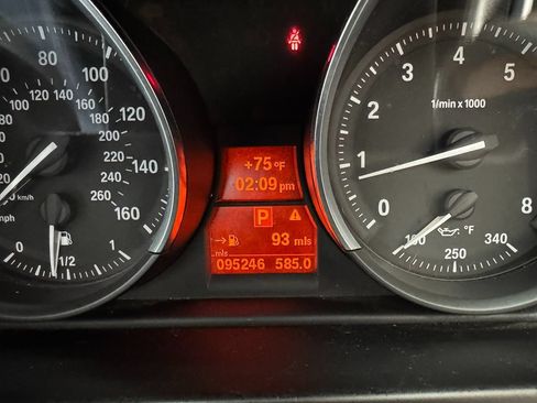 Used 2015 BMW Z4 sDrive28i RWD image 35