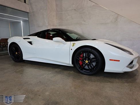 Used 2018 Ferrari 488 Spider RWD image 51