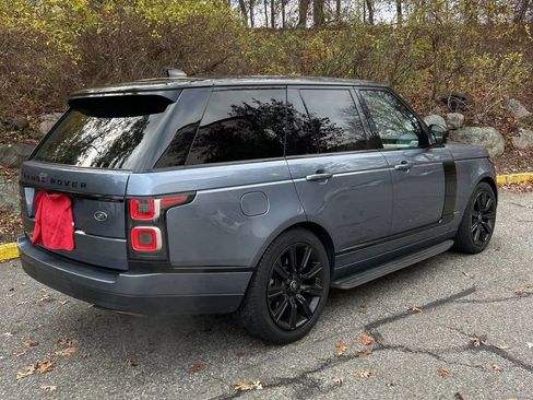 Used 2020 Land Rover Range Rover HSE image 10