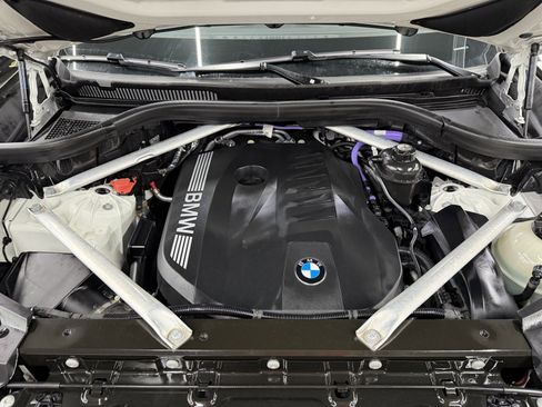 Used 2025 BMW X5 sDrive40i w/ M Sport Package image 27