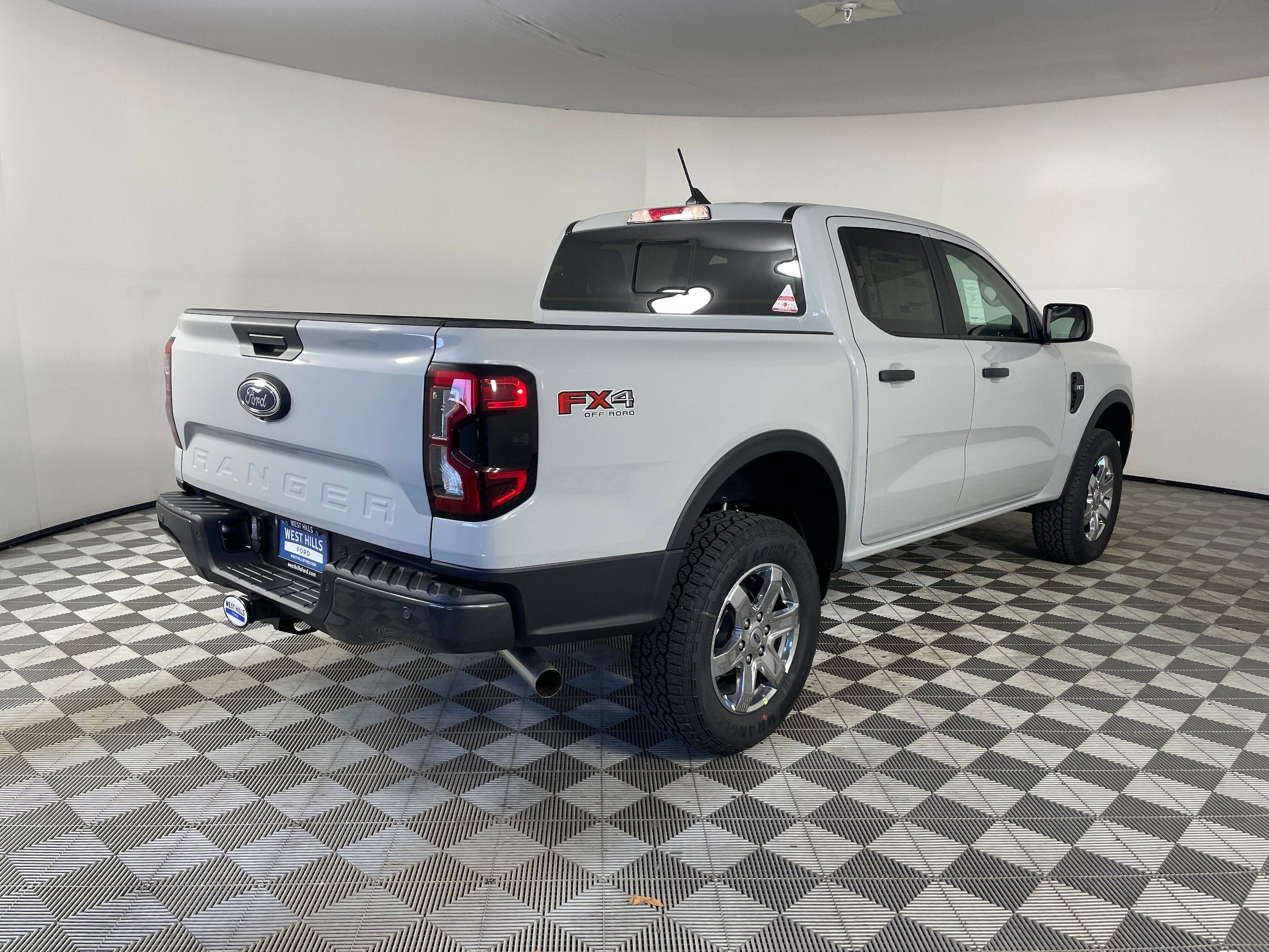 New 2026 Ford Ranger XLT w/ FX4 Off-Road Package AWD/4WD image 9