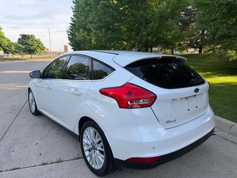 Used 2018 Ford Focus Titanium FWD image 3