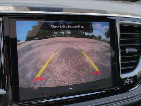 Used 2026 Chrysler Pacifica Limited FWD image 21