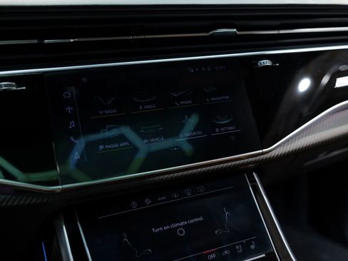 Used 2021 Audi RS Q8 image 33