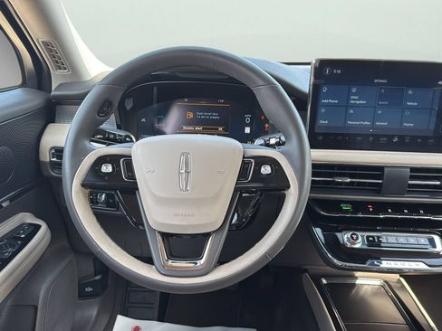 Certified 2024 Lincoln Corsair FWD image 13