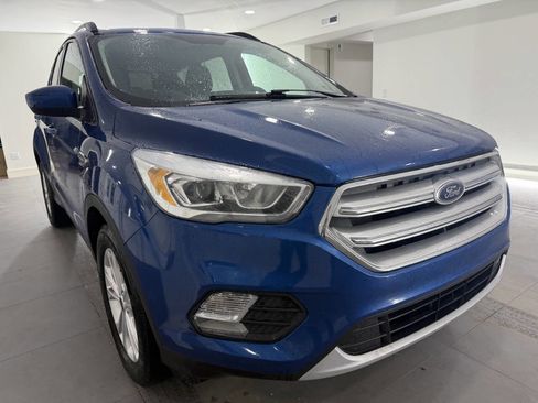 Used 2017 Ford Escape SE w/ Equipment Group 201A AWD/4WD image 11