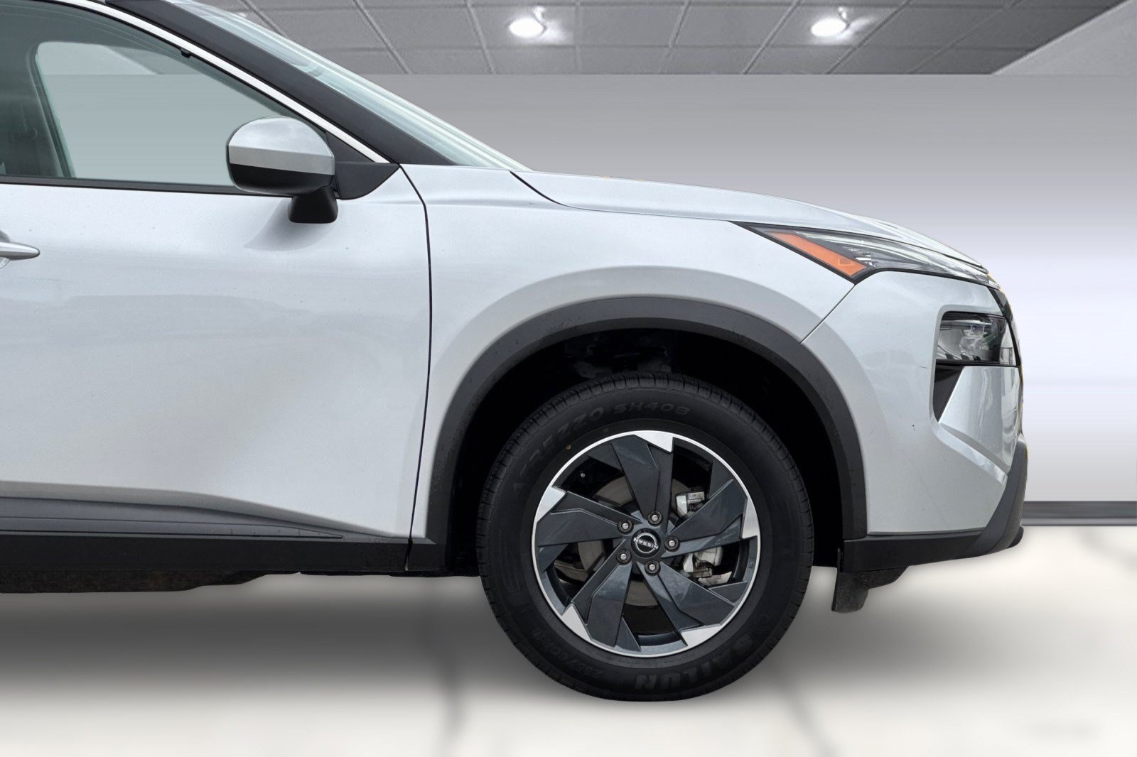 Used 2025 Nissan Rogue SV AWD/4WD image 35