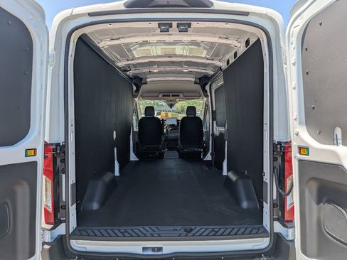 New 2026 Ford Transit 150 148 Medium Roof w/ Load Area Protection Package RWD image 12