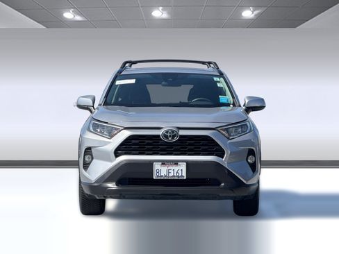 Used 2019 Toyota RAV4 XLE w/ Carpet Mat Package AWD/4WD image 5