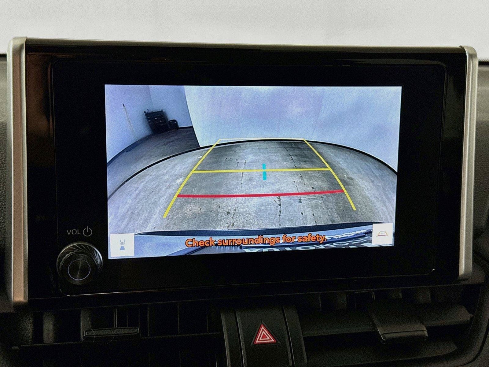 Used 2025 Toyota RAV4 XLE AWD/4WD image 6