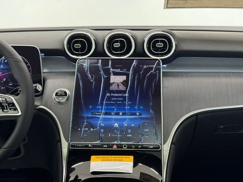 New 2025 Mercedes-Benz GLC 300 image 4