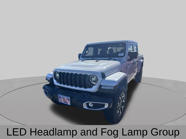Used 2026 Jeep Gladiator Sport AWD/4WD image 3