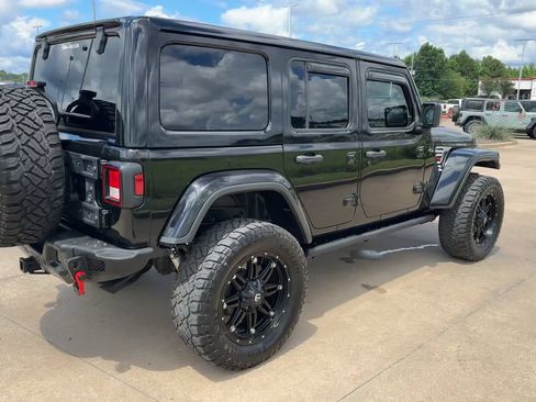 Used 2020 Jeep Wrangler Unlimited Sahara w/ Uconnect 4C Nav & Sound Group AWD/4WD image 9