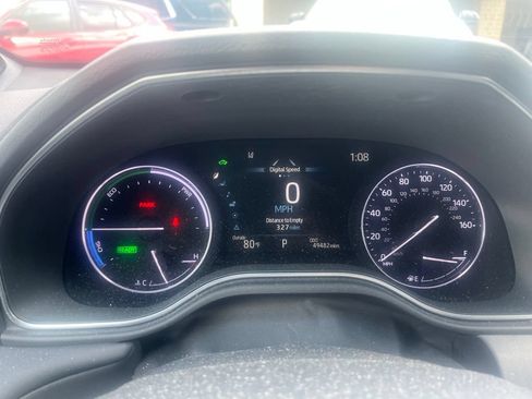 Used 2020 Toyota Avalon XLE w/ Moonroof Package FWD image 10