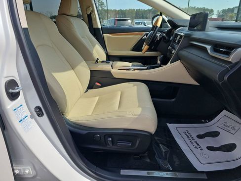 Used 2021 Lexus RX 350L Premium w/ Premium Package image 13