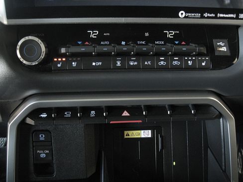 Used 2022 Toyota Tundra Platinum image 16