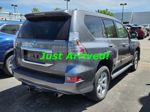 Used 2017 Lexus GX 460 AWD/4WD image 3