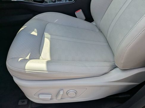 Certified 2025 Kia Sorento S FWD image 21