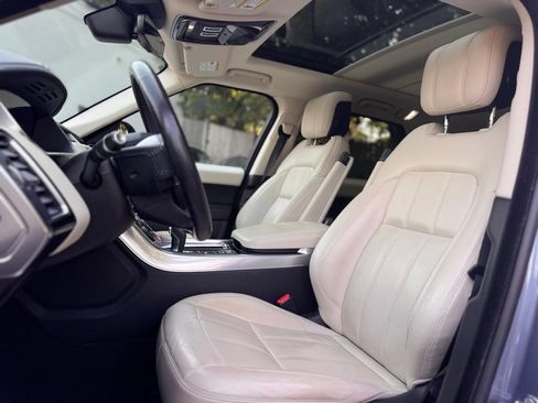 Used 2019 Land Rover Range Rover Sport HSE AWD/4WD image 19