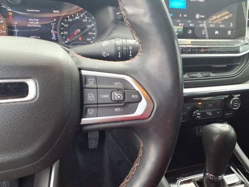 Used 2022 Jeep Compass Limited image 27