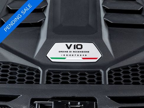 Used 2022 Lamborghini Huracan EVO RWD image 22