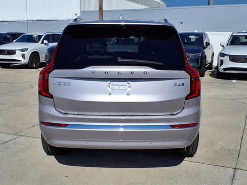 New 2026 Volvo XC90 B6 Plus w/ Protection Package Premier image 6