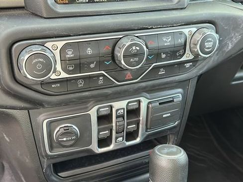 Used 2023 Jeep Wrangler Unlimited Sport AWD/4WD image 14