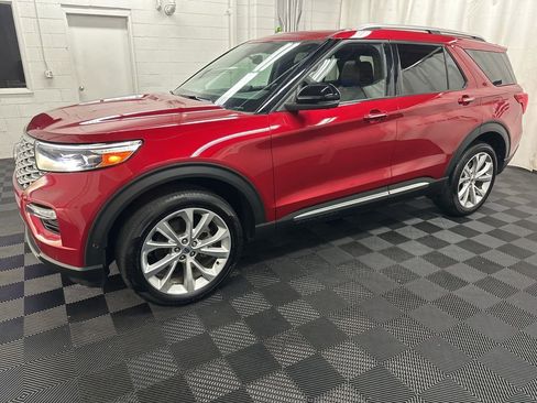 Used 2022 Ford Explorer Platinum w/ Equipment Group 601A AWD/4WD image 5