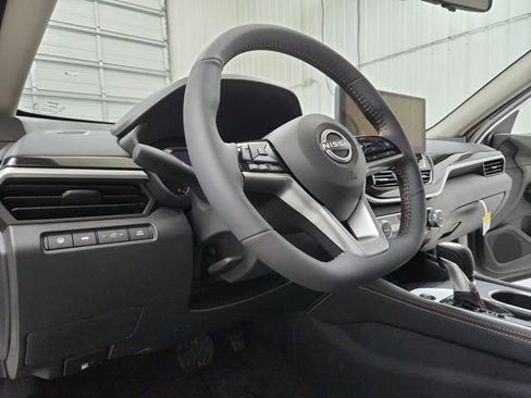 New 2026 Nissan Altima 2.5 SR w/ SR Premium Package FWD image 18