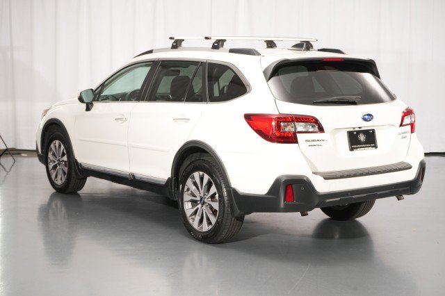Used 2018 Subaru Outback 3.6R Touring AWD/4WD image 15