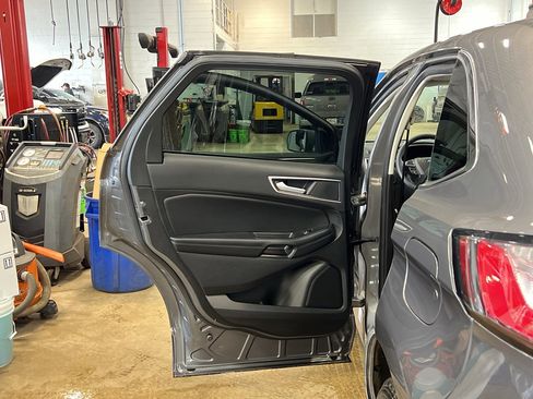Used 2024 Ford Edge SEL w/ Convenience Package image 34