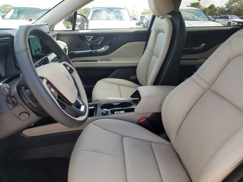 New 2026 Lincoln Corsair Premiere FWD image 21