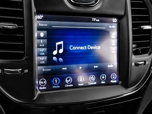 Used 2018 Chrysler 300 S w/ 300S Premium Group RWD image 36