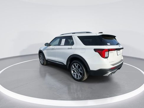 Used 2025 Ford Explorer Platinum w/ Ultimate Package AWD/4WD image 6