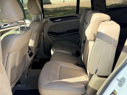 Used 2014 Mercedes-Benz GL 450 4MATIC image 18