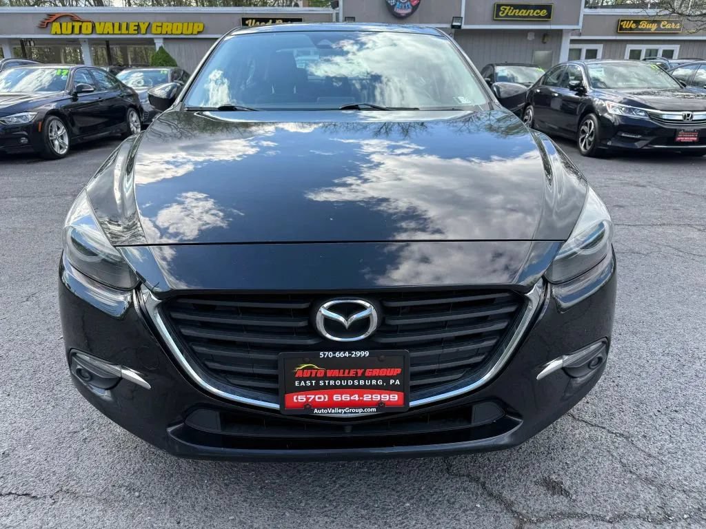 Used 2018 MAZDA MAZDA3 Grand Touring FWD image 3