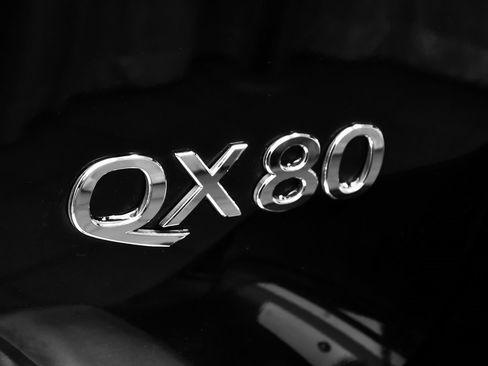 Used 2024 INFINITI QX80 Premium Select w/ Cargo Package image 90